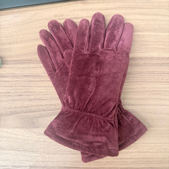 Vintage Isotoner Purple Suede And Lined Gloves - Picture 2 of 6